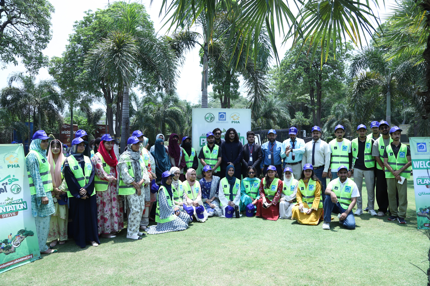 Faculty of Pharmaceutical Sciences (FoPS) Leading the Way Towards a Greener Tomorrow 🌱 FoPS, in collaboration with Alkhidmat Foundation, organized Plantation Drive 2026, where a large number of enthusiastic students came together to contribute towards a healthier and more sustainable environment. 🌍 Every tree planted today is a promise for a better tomorrow. Together, we are making our campus greener and inspiring positive change for future generations. 🌳